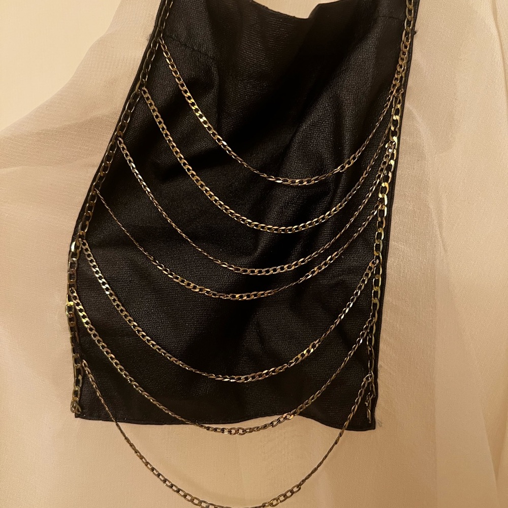 Lulu’s blouse - Picture 4 of 6